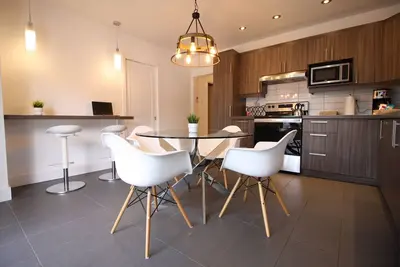 Image de Luxueux - Deco moderne, Rosemont 3 chambres