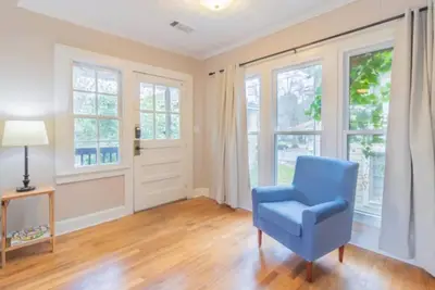 Image de Near Downtown, Parks & Museum - Midtown Back House