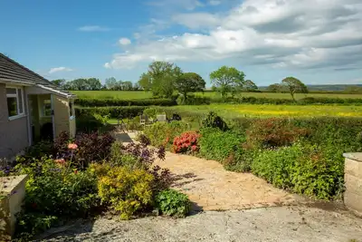 Image de Light comfortable bungalow with views of river and countryside