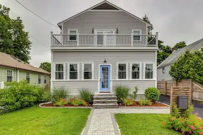 Image de Renovated Barrington Cottage w/ Beach Access!