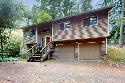 Image de Forest retreat in Shoreline with patio & yard - 9 miles to downtown Seattle