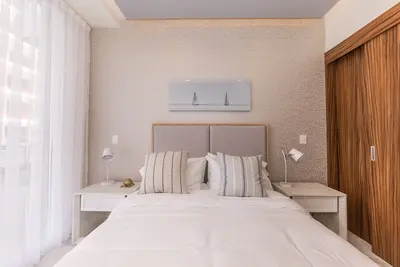 Image de Beautiful Designer Décor Corner Unit