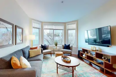 Chic Getaway | Pool, Hot Tub, Sauna, Gym | Walk to Eateries, Shops & Parks