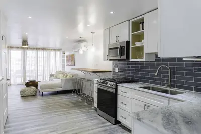 Image de Brand new, fully renovated modern & spacious villa