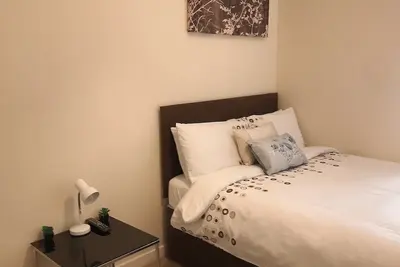 Image de Charming 2-Bedrooms City Centre Apartment-No Party