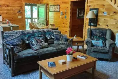 Image de Beautiful 2 Bed Cabin with Hot Tub and Resort Pool!