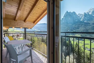 Image de Appartement \"Thusnelda B\" avec vue sur les montagnes, balcon et Wi-Fi