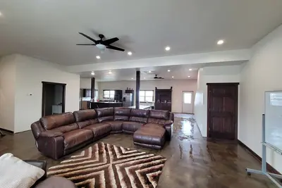 Image de Beautiful Ranch Barndominium-4 bedrooms Activities/experience offered