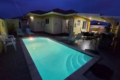 Image de Vacation house with pool 1-6 persons