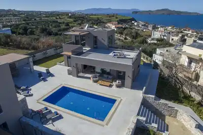 Image de Brand New Luxury villa★Sauna & Jacuzzi★Walk to Everything★Private Heated Pool