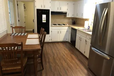 Image de Cozy Home in Great Neighborhood