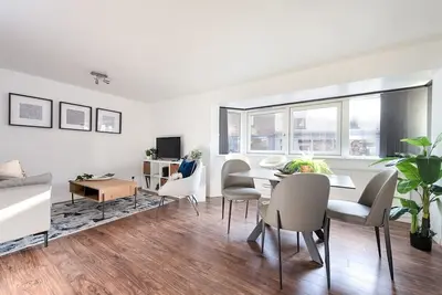 Image de City Center, 2 Bedroom Apartment with Parking