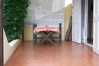 Image de studio indépendant 32  m2  dans villa avec 900 m2 de terrain