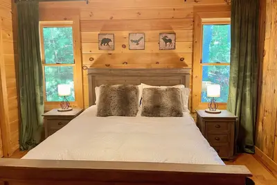 Image de Modern 3br Cabin Near Blue Ridge *Hot Tub*Fire Pit*Pet Friendly*Family Friendly*
