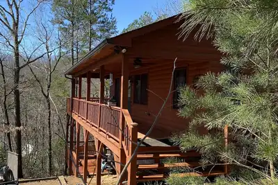 Image de Cheerful quiet mountain cabin on outer edge of Murphy