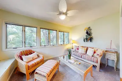 Image de Kiawah Resort snowbird hideaway with Ac, steps to beach, near golf & tennis