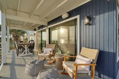 Image de Surf View Bungalow with Outstanding Ocean Views!