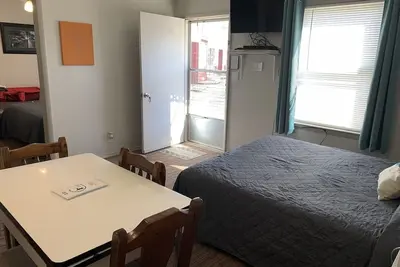 Image de Comforts of Home-Cabin 10