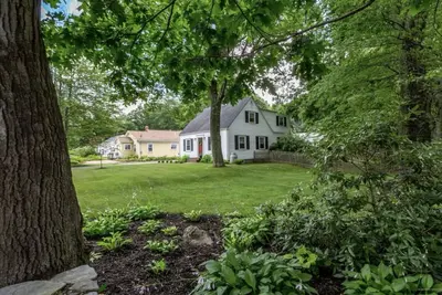 Image de Family home in the gateway to Midcoast Maine