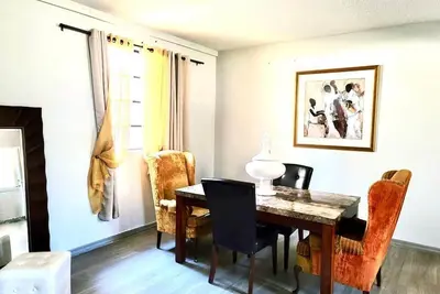 Image de Luxury two-story Guesthouse