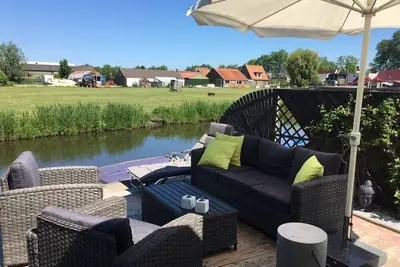 Image de Vacation home St. Pauli with water access(pet friendly)