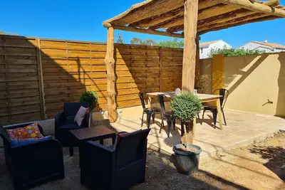 Image de appartement dans villa avec jardin à 7 mn de la plage