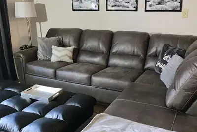 Image de 2 bed 2 bath near Tempe Marketplace with lots of bars, dining and entertainment!