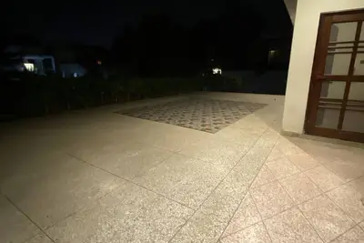 Image de 15 minutes walk to The Centaurus Mall Islamabad. Center heart of city