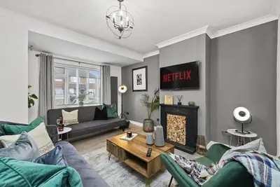 Image de Stylish 2 bed house with parking & Wifi