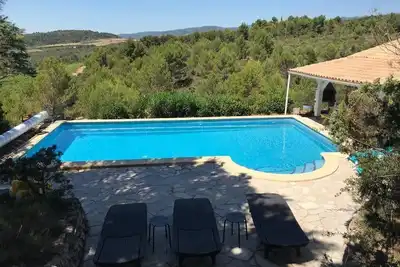 Image de Villa luxueuse. Piscine. Spa. Cabane. En pleine nature, calme absolu, vue magnifique.