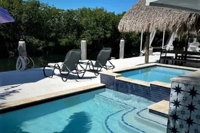 Islamorada Boaters Paradise with 70' Dock and private beach access. .