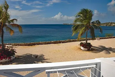 Image de Breathtaking view of the Caribbean Ocean w/ sea, snorkling & diving mere ft away
