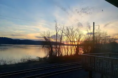 Image de River Front Property with a View!