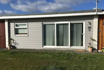 Image de Stylish modern dog friendly two bedroom chalet in Dartmouth