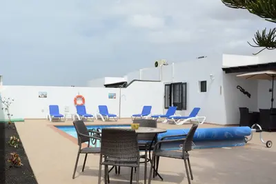 Image de villa julima 110 m2  3 ch Ac partout  wifi haut debit, télé uk piscine chauffée