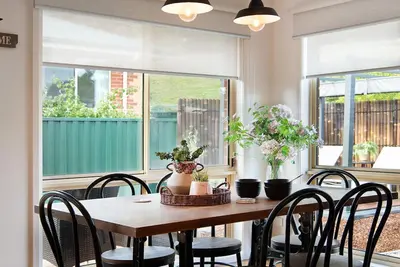 Image de Wayfarer Cottage-walk to town, pet friendly