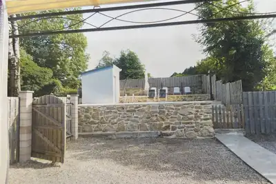 Image de Maison de campagne avec terrasse, parking et piscine privee