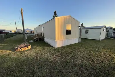 Image de Canal Cottage just off the Rim Canal (Unit 3) by RedAwning