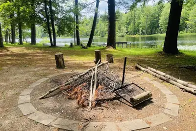 Image de New 2 Bedroom 1 Bath on Dorner Lake! Fish, Hunt, Ski, Tube! !