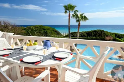 Appartement 4 en première ligne de mer.