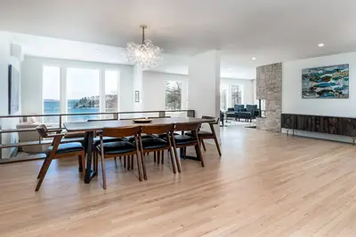 Image de Oceanfront Luxury Modern Home - Heated Pool & Hot Tub - Minutes to Old Port