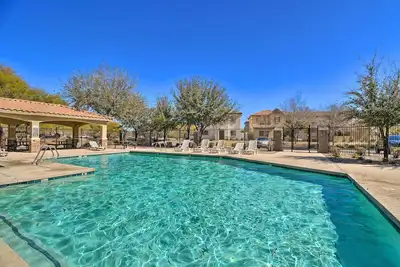 Image de 2-Story Surprise Getaway w/ Patio + Fire Pit!