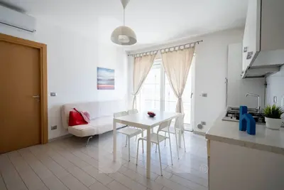 Image de Cembro 3 - Second floor apartment a few steps from the sea