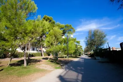 Image de Pinetina Di Paolo - Second floor apartment, directly on the sea