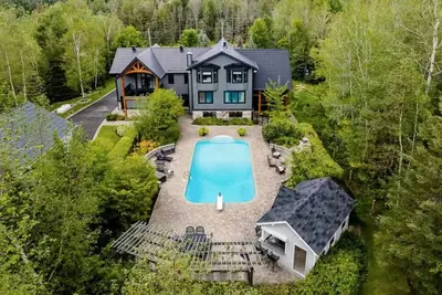 Image de The Mansion, Wasaga beach, Blue mountain