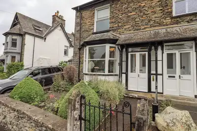 Ash Cottage, family friendly, with a garden in Bowness-On-Windermere