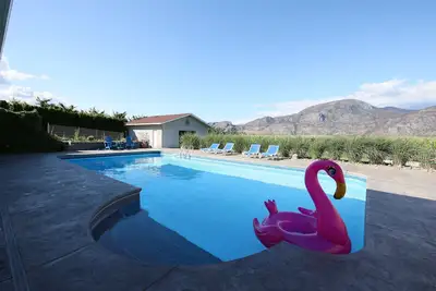 Image de Poolside Suite Surrounded by Vineyard & Orchard