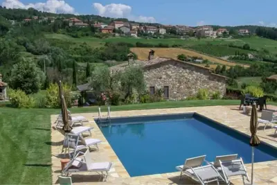 Image de Independet villa. Pool. 300 m from hot thermal water springs
