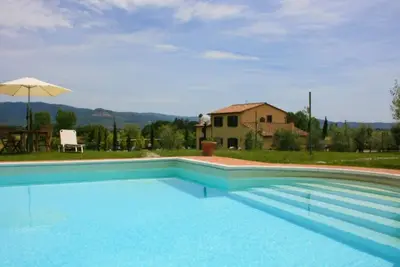 Image de Podere Fraticciolo near Cortona. Villa with Pool