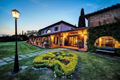 Image de Villa del Lago. Independent Villa up to 18 guests. Private heated pool